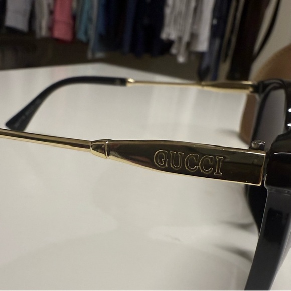 NWOT Gucci Black & Lilac Sunglasses - Picture 3 of 8